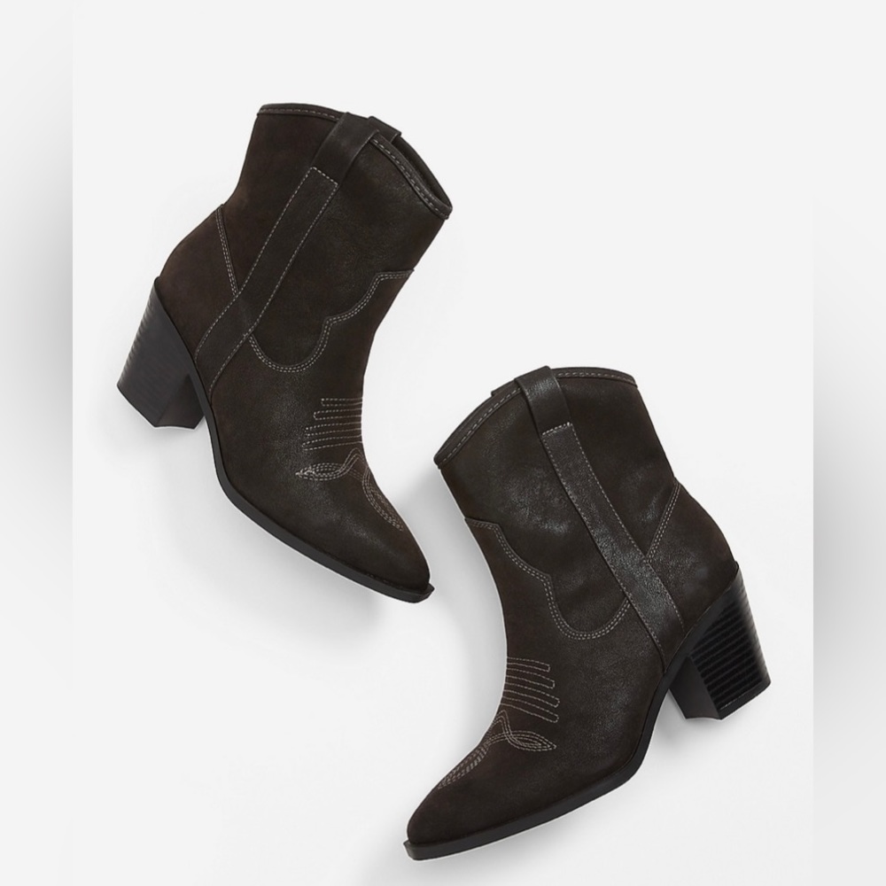 Maurice’s  Diana Western Ankle Boot Size 8